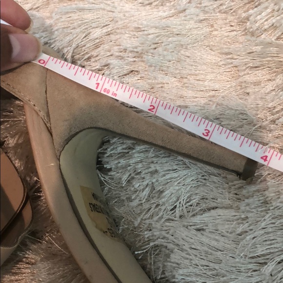 Tan Ankle Strap Pointed Toe 4” Heel 6.5 - Picture 8 of 8